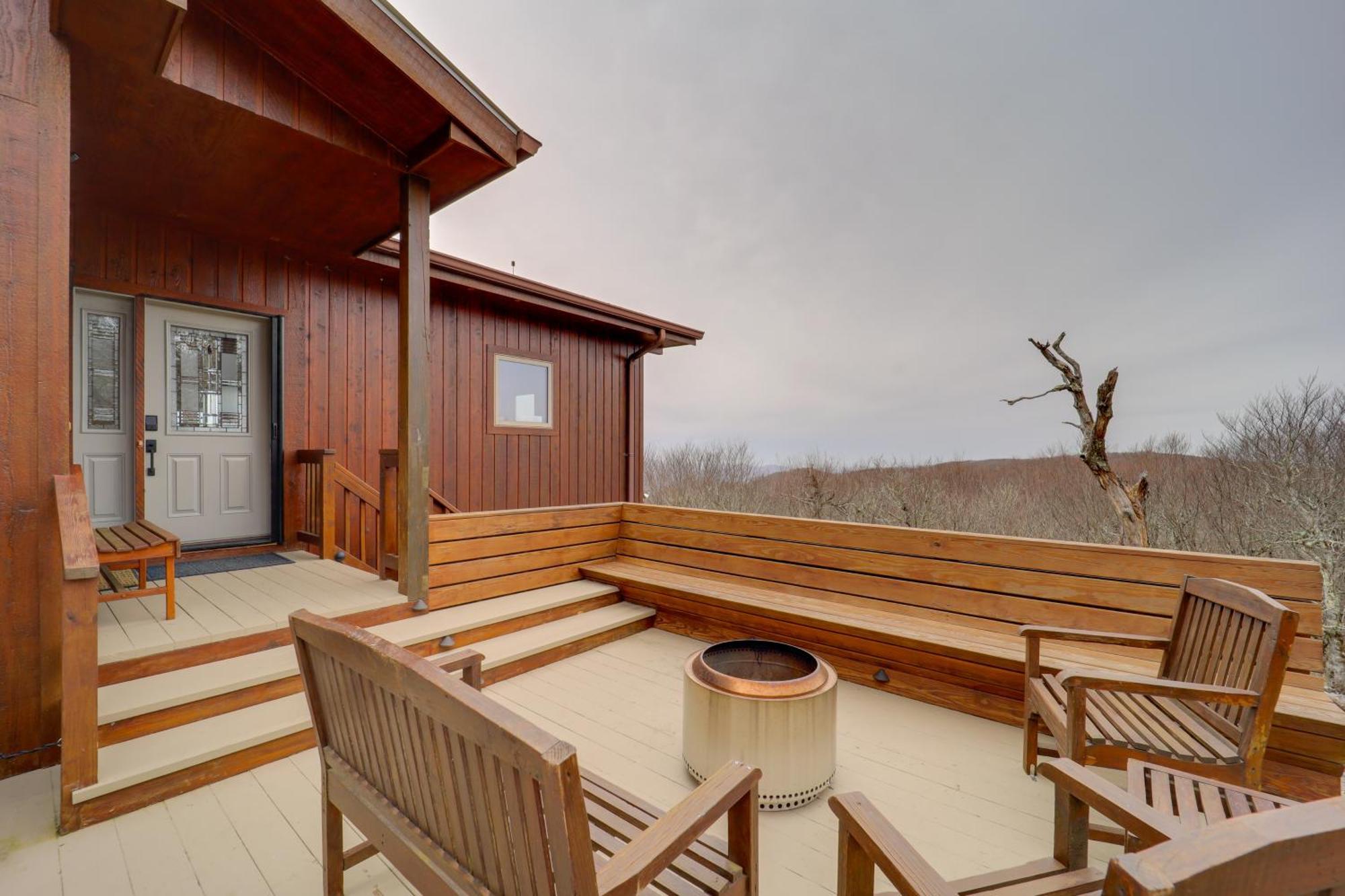 Sky Barn Retreat In Beech Mountain With Views And Deck Villa Exterior photo