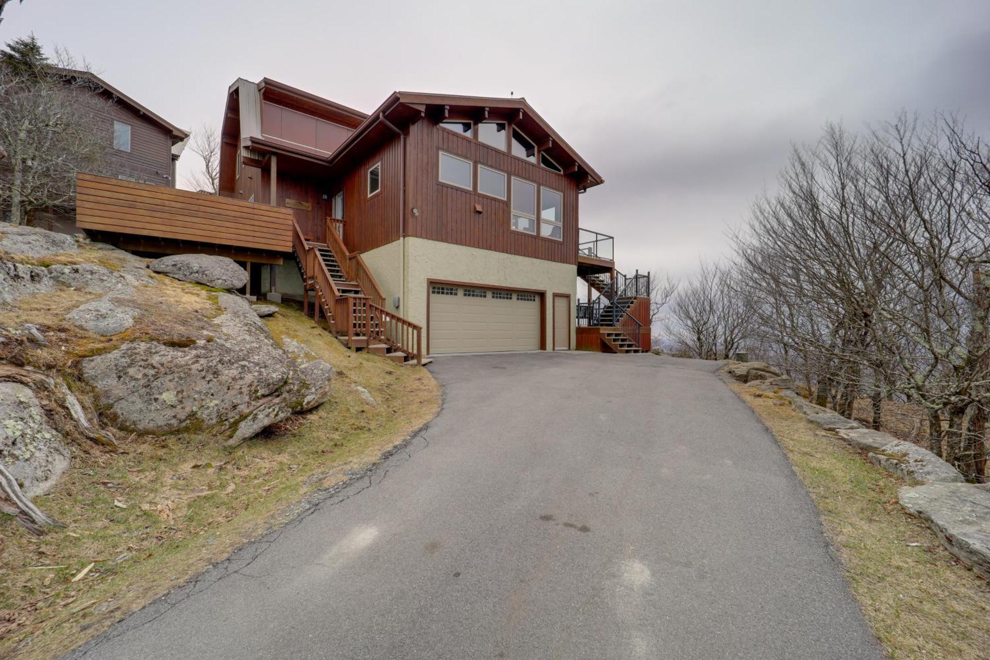 Sky Barn Retreat In Beech Mountain With Views And Deck Villa Exterior photo